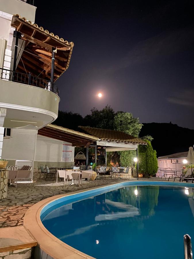 Villa Dorita Luxury Apartments ปาร์กา ภายนอก รูปภาพ