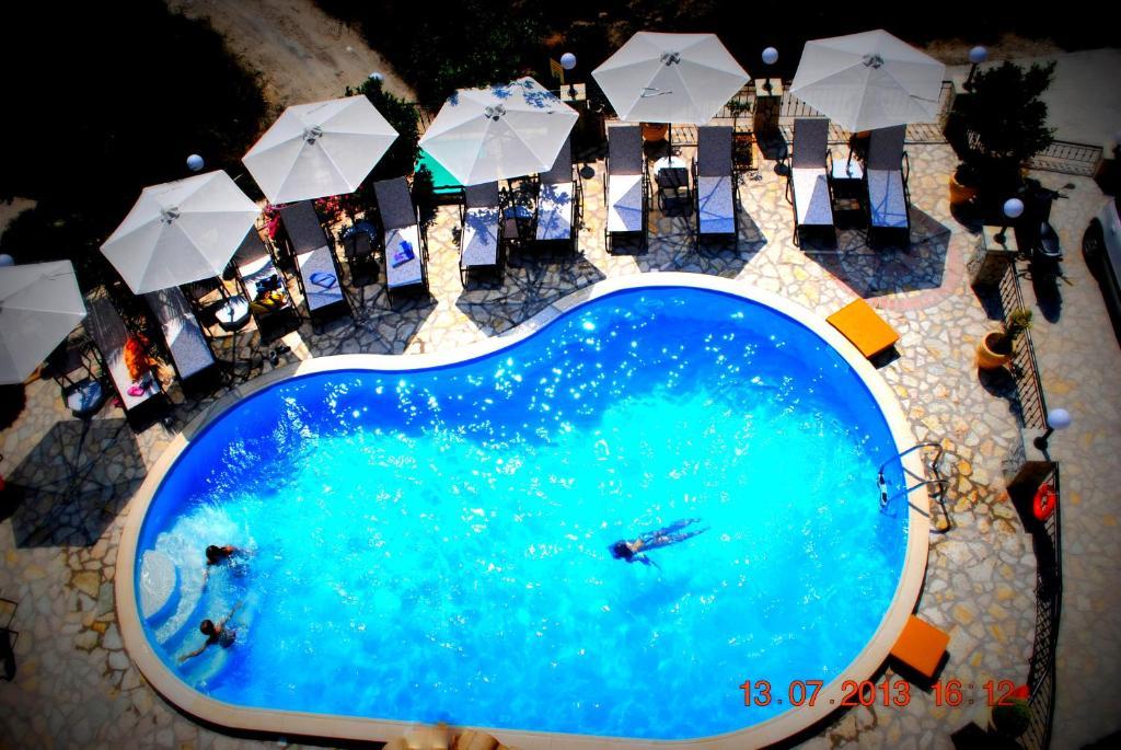 Villa Dorita Luxury Apartments ปาร์กา ภายนอก รูปภาพ